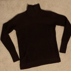 Lulu lemon sweater